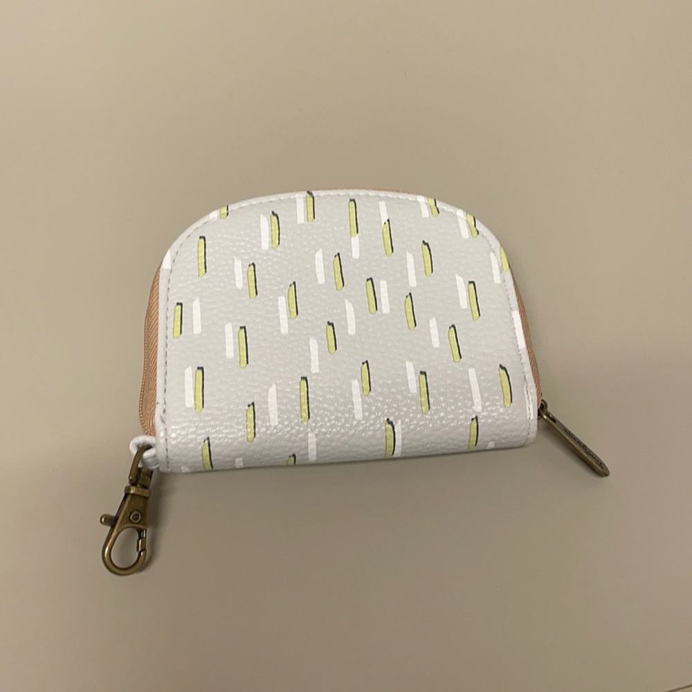 NWOT, Thirty One Half Moon Wallet